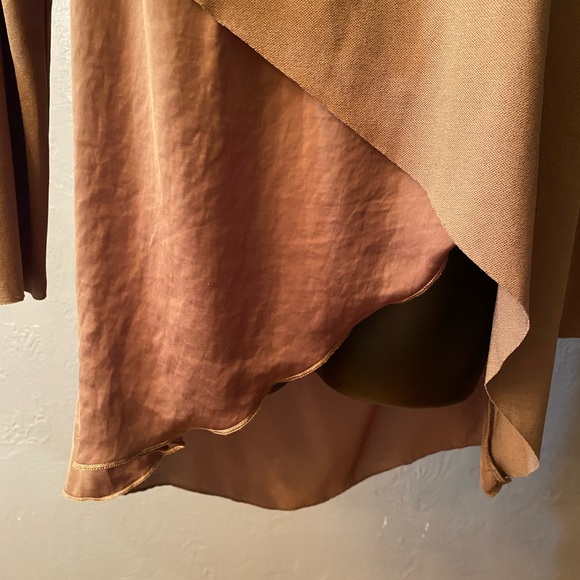 Zara tan/brown asymmetrical hem multi layer wide neck long sleeve shirt - Picture 5 of 16